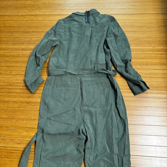Banana Republic green army jumpsuit size 6 NWT long sleeve - Picture 9 of 10